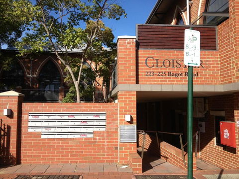 Cloisters - Accommodation Redcliffe 19