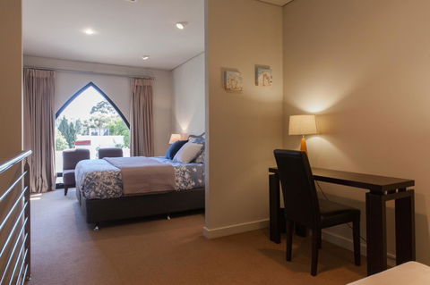 Cloisters - Accommodation Redcliffe 12