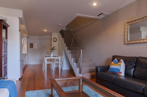Cloisters - Accommodation Redcliffe 0