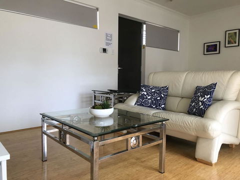 Gerring Court With Free 1 Car Bay Parking - Accommodation Redcliffe 14