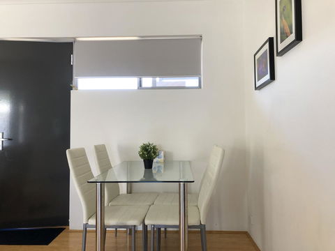 Gerring Court With Free 1 Car Bay Parking - Accommodation Redcliffe 15