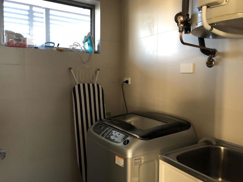 Gerring Court With Free 1 Car Bay Parking - Accommodation Redcliffe 16