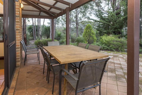 A Hidden Bush Delight - Accommodation Redcliffe 12