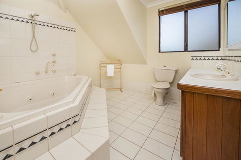 A Hidden Bush Delight - Accommodation Redcliffe 26