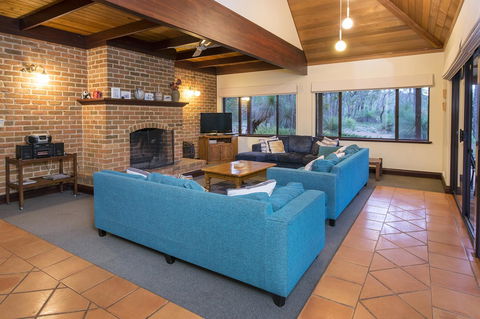 A Hidden Bush Delight - Accommodation Redcliffe 14