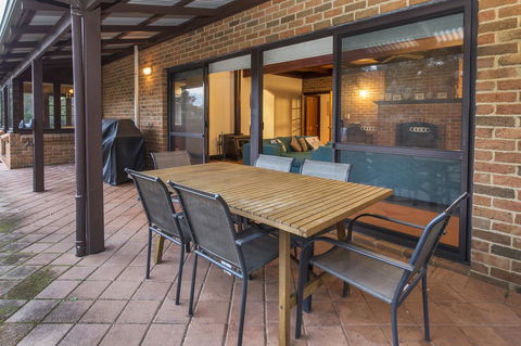 A Hidden Bush Delight - Accommodation Redcliffe 11