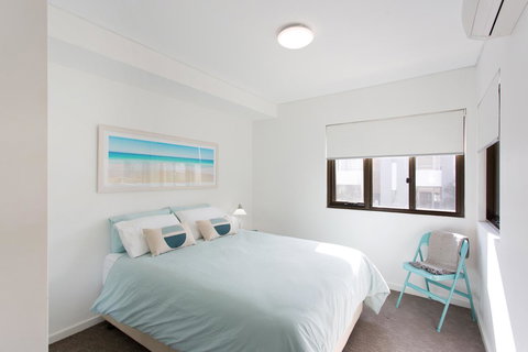 Beachside Living - South Fremantle - Accommodation Redcliffe 4
