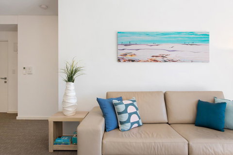 Beachside Living - South Fremantle - Accommodation Redcliffe 2