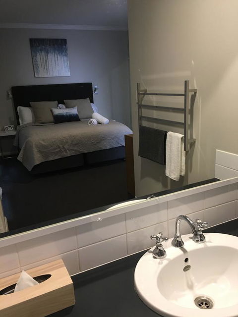 Margarets Forest - Accommodation Redcliffe 5