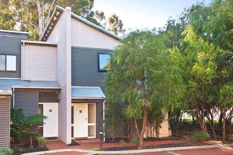 Margarets Forest - Accommodation Redcliffe 7