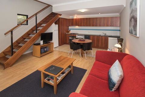 Margarets Forest - Accommodation Redcliffe 11