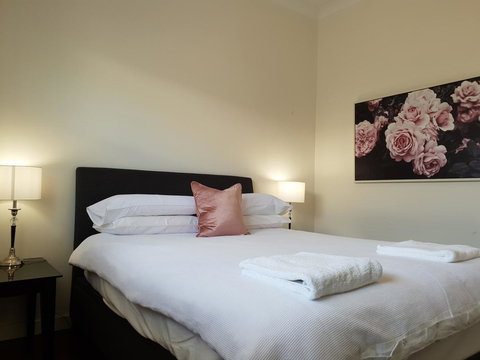 Leisurely Manor - Spacious Three Bedroom Home In Fremantle - Accommodation Redcliffe 2
