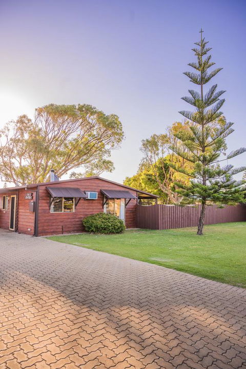 The Bothy Lancelin Family Retreat - Accommodation Redcliffe 11