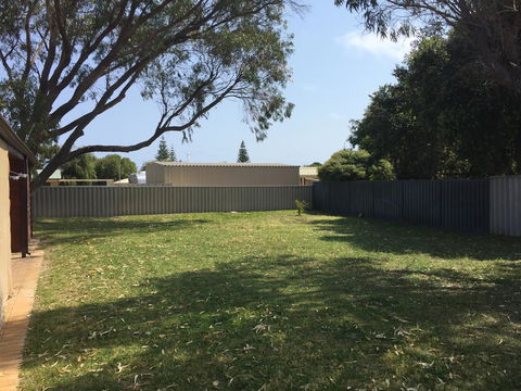 The Bothy Lancelin Family Retreat - Accommodation Redcliffe 2