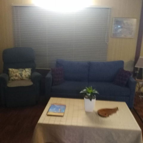 Don\'t Worry Be Happy - Accommodation Redcliffe 7