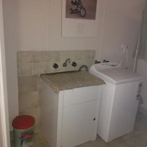 Don\'t Worry Be Happy - Accommodation Redcliffe 15