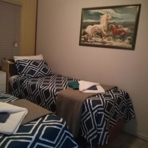 Don\'t Worry Be Happy - Accommodation Redcliffe 14