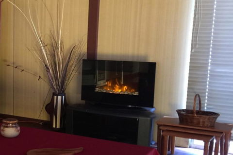 Don\'t Worry Be Happy - Accommodation Redcliffe 6