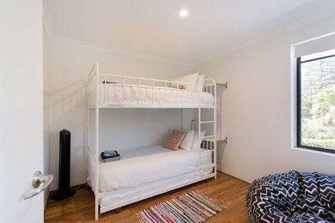 Monument Hill Townhouse - Fremantle - Accommodation Redcliffe 11