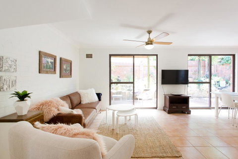 Monument Hill Townhouse - Fremantle - Accommodation Redcliffe 14