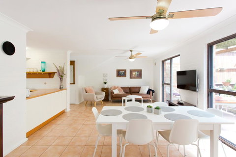 Monument Hill Townhouse - Fremantle - Accommodation Redcliffe 15
