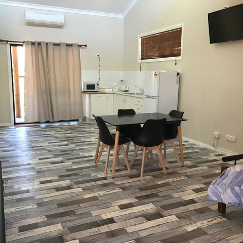 Sabai Accommodation - Accommodation Redcliffe 4
