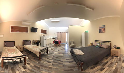 Sabai Accommodation - Accommodation Redcliffe 5