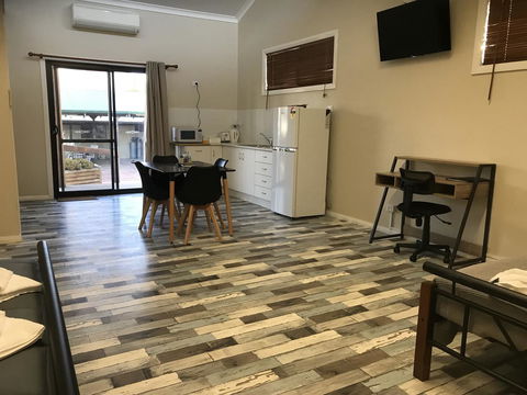 Sabai Accommodation - Accommodation Redcliffe 7