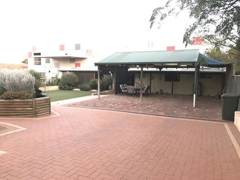 Sabai Accommodation - Accommodation Redcliffe 15
