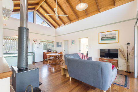Surfside Ocean Beach Denmark Holiday Accommodation - Accommodation Redcliffe 23