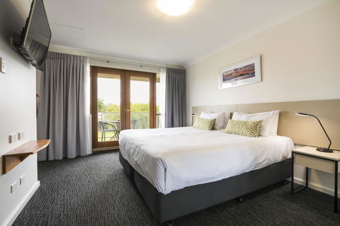 Nightcap At The Ship Inn - Accommodation Redcliffe 18