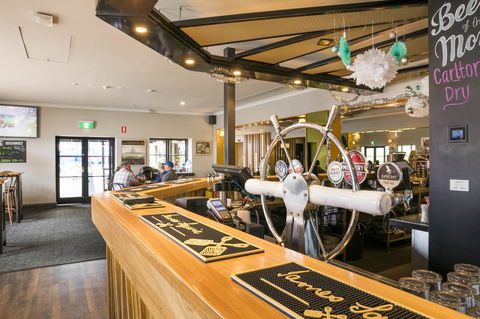 Nightcap At The Ship Inn - Accommodation Redcliffe 13