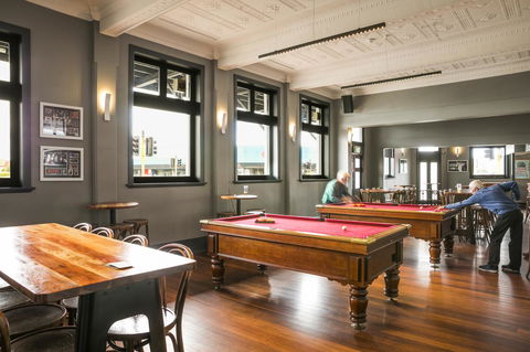 Nightcap At The Ship Inn - Accommodation Redcliffe 6