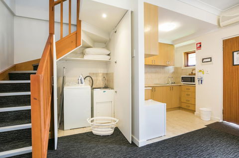 Nightcap At The Ship Inn - Accommodation Redcliffe 16