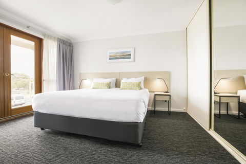 Nightcap At The Ship Inn - Accommodation Redcliffe 17