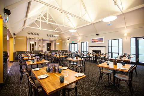 Nightcap At The Ship Inn - Accommodation Redcliffe 9