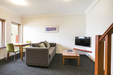 Nightcap At The Ship Inn - Accommodation Redcliffe 28