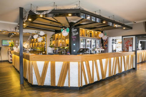 Nightcap At The Ship Inn - Accommodation Redcliffe 8