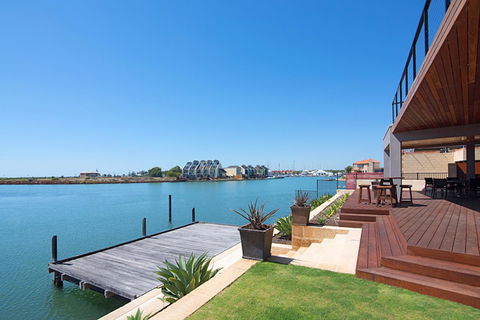 Oceans Edge - Busselton - Accommodation Redcliffe 2