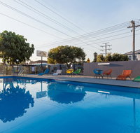 Batavia Apartments