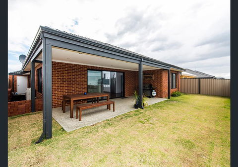 Vacation Home - Accommodation Redcliffe 5