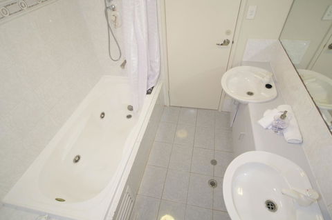 Sandcastles At The Beach Outstanding Location! - Accommodation Redcliffe 18