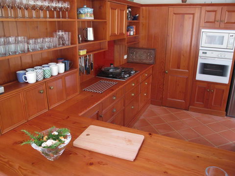 The Russell House - Accommodation Redcliffe 1