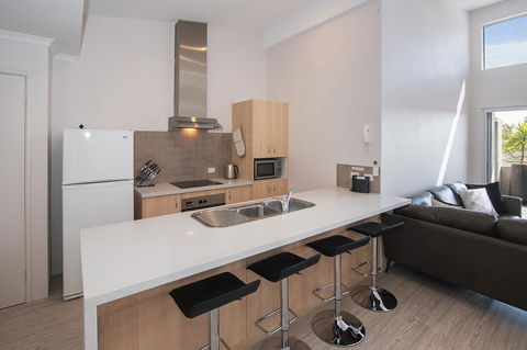 Rooftop Margaret River - Accommodation Redcliffe 2