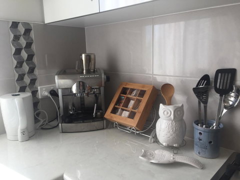 Bright & Beautiful Home On The Hills! - Accommodation Redcliffe 15