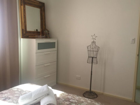 Bright & Beautiful Home On The Hills! - Accommodation Redcliffe 18