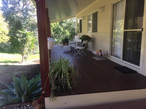 Bright & Beautiful Home On The Hills! - Accommodation Redcliffe 2