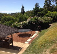 Bright  Beautiful Home On The Hills - Accommodation Redcliffe