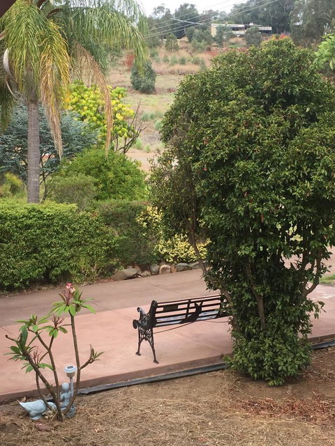 Bright & Beautiful Home On The Hills! - Accommodation Redcliffe 28