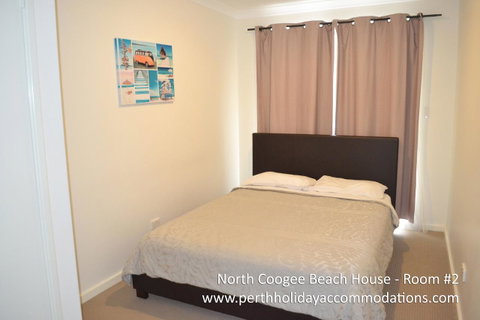 North Coogee Beach House - Accommodation Redcliffe 12